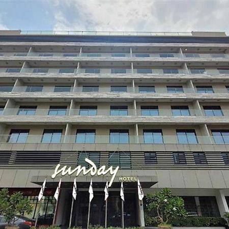 Sunday Luxury Downtown Adliya Formerly Jewel Hotel Manama Exterior photo