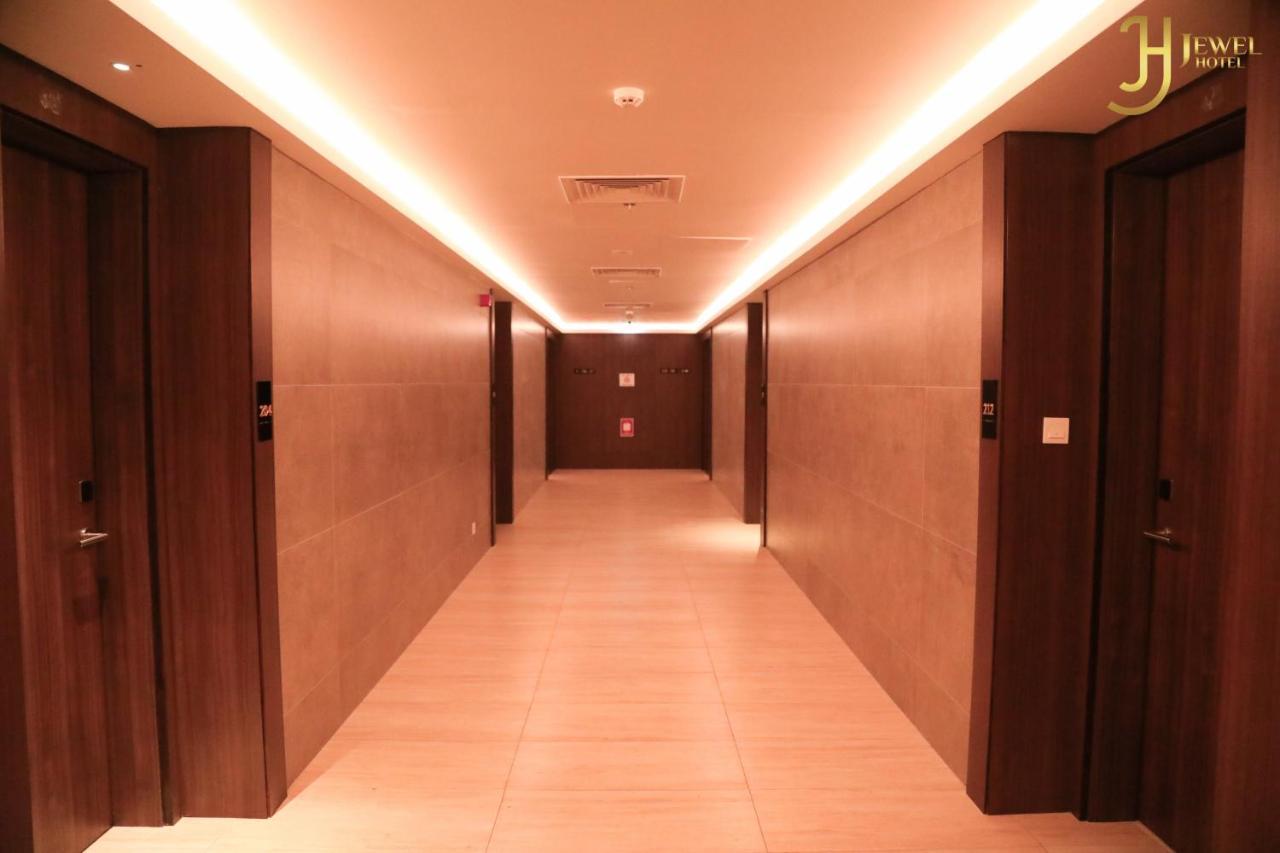 Sunday Luxury Downtown Adliya Formerly Jewel Hotel Manama Exterior photo